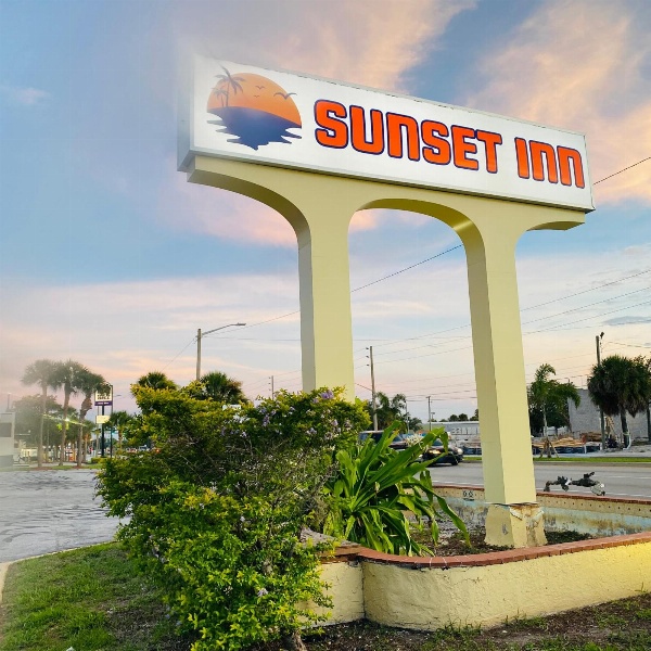 Sunset Inn- Fort Pierce, FL image 1