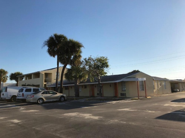 Sunset Inn- Fort Pierce, FL image 10