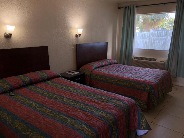 Sunset Inn- Fort Pierce, FL image 23